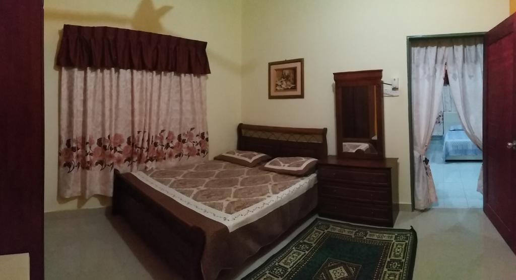 Dhia Irdina Homestay Paya Rewak Exterior foto