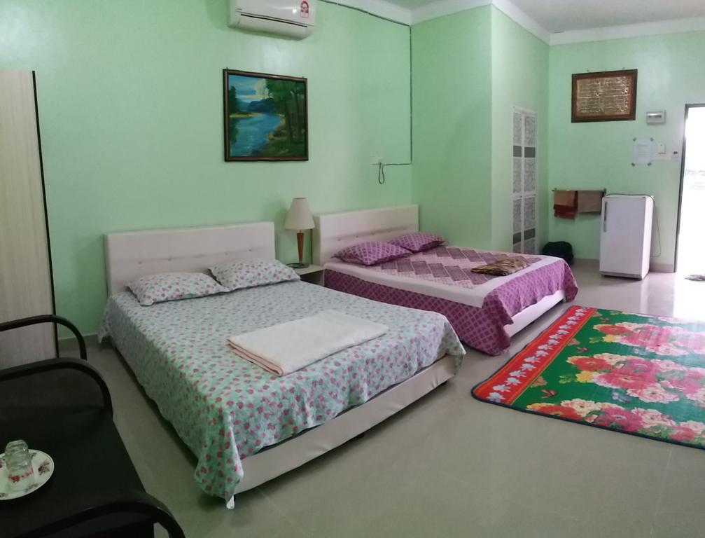 Dhia Irdina Homestay Paya Rewak Exterior foto