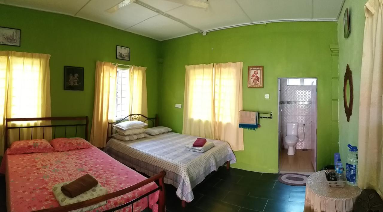 Dhia Irdina Homestay Paya Rewak Exterior foto